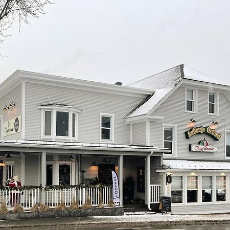 Auberge Des Cantons Magog Eksteriør billede